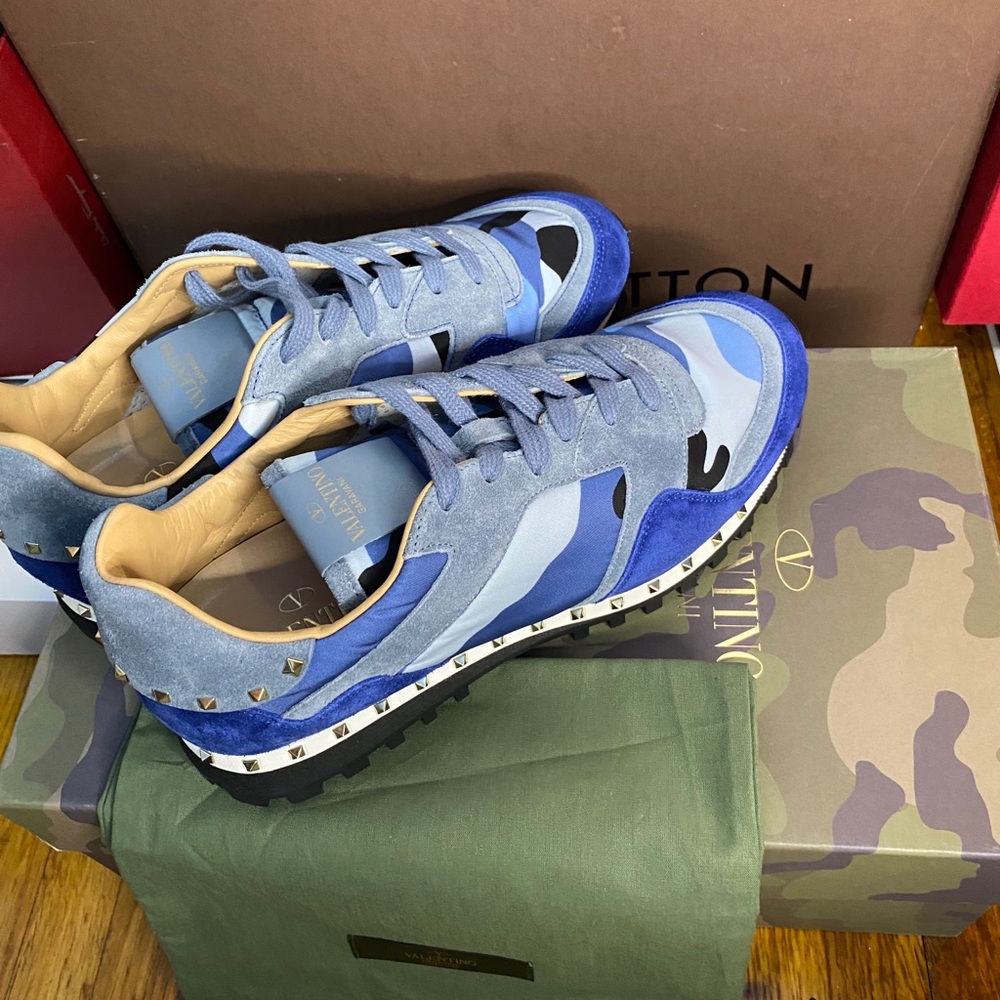VALENTINO Rockstud Blue Camo Sneakers Sz 40.5
